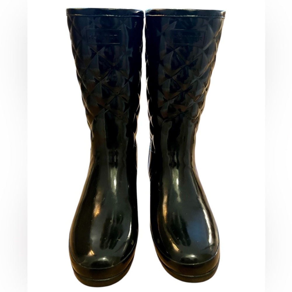 EUC - Hunter Women’s Refined Gloss Quilted Short Boot - Size 6, Black - Picture 2 of 5